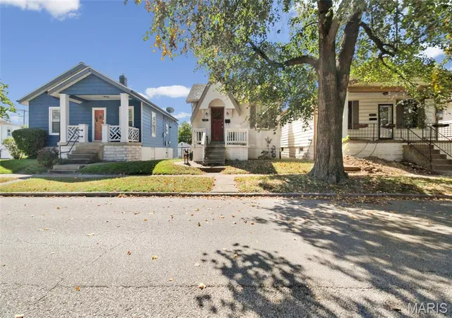 Photo 1 of Single family home for sale at 4072 Burgen Ave, Saint Louis, MO 63116 | MLS# MIS26063957 | Listing updated on 2026-10-09