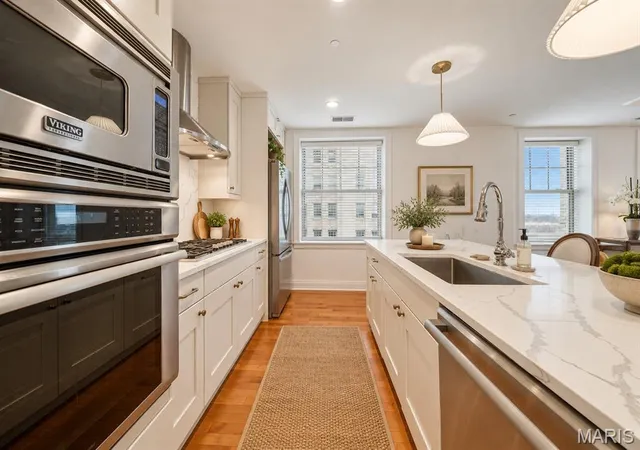 Photo 3 of Condo for sale at 232 N Kingshighway Blvd #1407, Saint Louis, MO 63108 | MLS# MIS26063958 | Listing updated on 2026-10-23