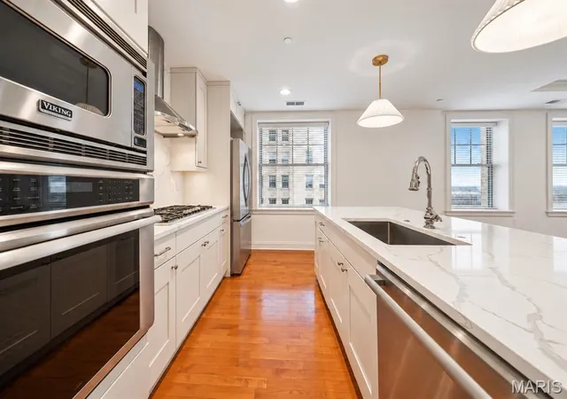 Photo 4 of Condo for sale at 232 N Kingshighway Blvd #1407, Saint Louis, MO 63108 | MLS# MIS26063958 | Listing updated on 2026-10-23