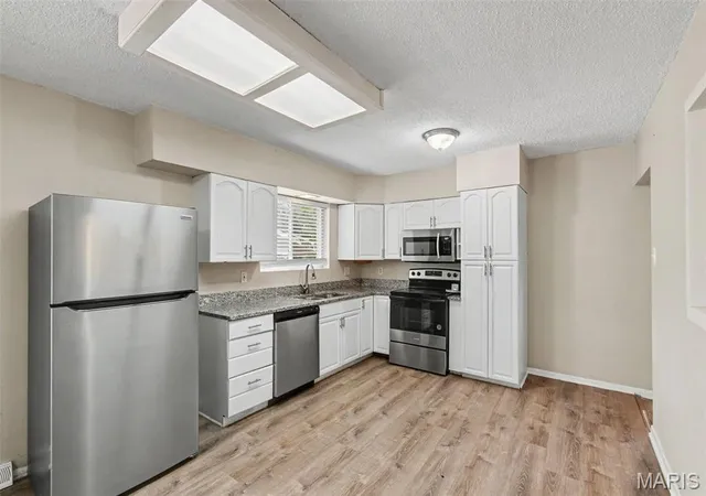 Photo 3 of Single family home for sale at 1785 Bobbinray Ave, Florissant, MO 63031 | MLS# MIS26063959 | Listing updated on 2026-10-07