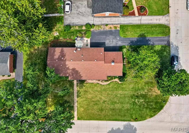 Photo 24 of Single family home for sale at 11957 Rocky Dr, Saint Louis, MO 63141 | MLS# MIS26063960 | Listing updated on 2026-10-07