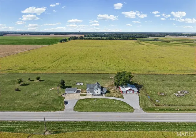 Photo 2 of Single family home for sale at 5599 County Hwy 21, Nashville, IL 62263 | MLS# MIS26063963 | Listing updated on 2026-10-05