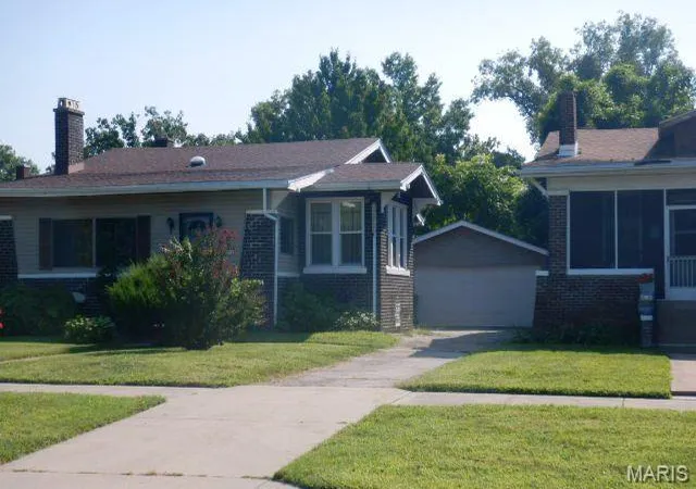 Photo 4 of Single family home for sale at 1320 N Park Dr, East Saint Louis, IL 62204 | MLS# MIS26063964 | Listing updated on 2026-10-05