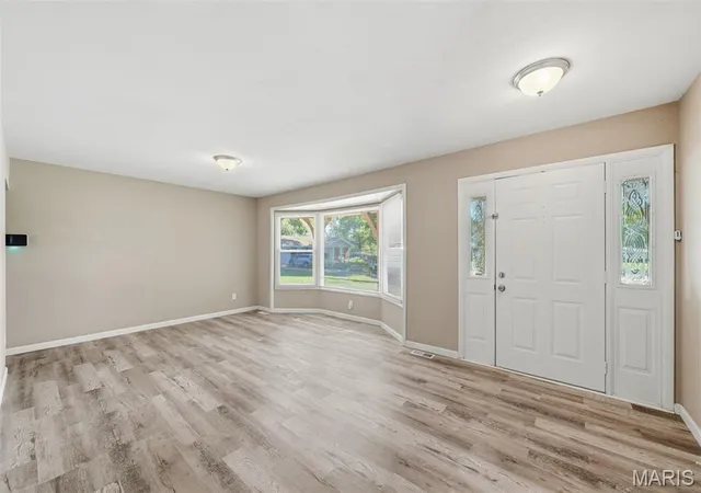 Photo 4 of Single family home for sale at 2571 Rhapsody Ln, Florissant, MO 63031 | MLS# MIS26063975 | Listing updated on 2026-10-09