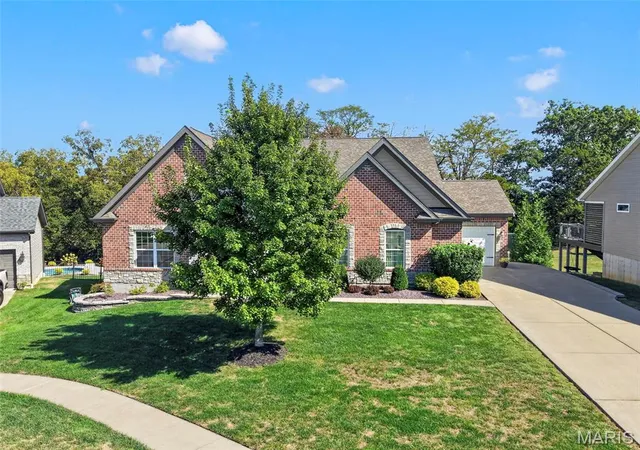 Photo 2 of Single family home for sale at 313 Wilmer Farm Trl, Wentzville, MO 63385 | MLS# MIS26063976 | Listing updated on 2026-10-08