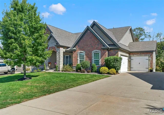 Photo 4 of Single family home for sale at 313 Wilmer Farm Trl, Wentzville, MO 63385 | MLS# MIS26063976 | Listing updated on 2026-10-08