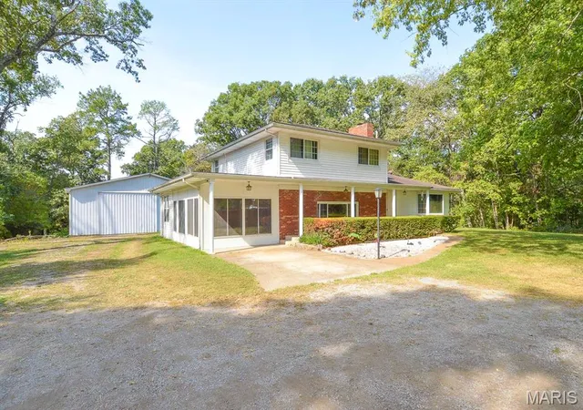 Photo 3 of Single family home for sale at 740 Cemetery Rd, Freeburg, IL 62243 | MLS# MIS26063982 | Listing updated on 2026-10-09