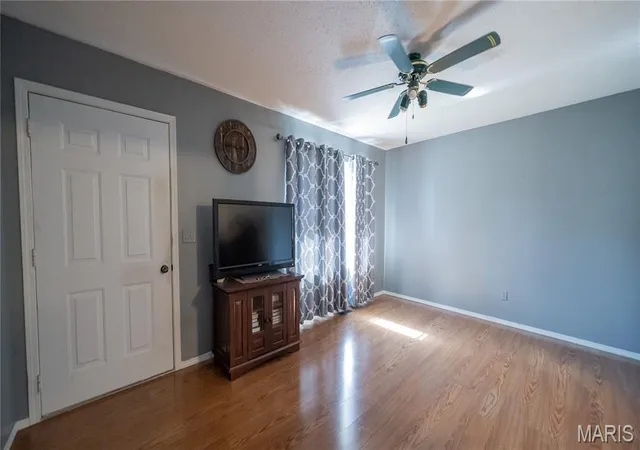 Photo 3 of Single family home for sale at 2254 Columbus Cir, Warrenton, MO 63383 | MLS# MIS26063989 | Listing updated on 2026-10-10