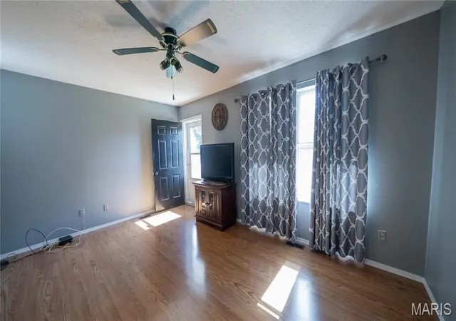 Photo 4 of Single family home for sale at 2254 Columbus Cir, Warrenton, MO 63383 | MLS# MIS26063989 | Listing updated on 2026-10-10