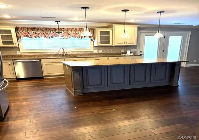 Photo 3 of Single family home for sale at 1202 Yellowstone, Sikeston, MO 63801 | MLS# MIS26063990 | Listing updated on 2026-10-05