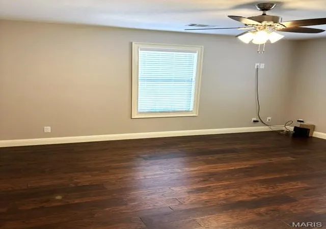 Photo 4 of Single family home for sale at 1202 Yellowstone, Sikeston, MO 63801 | MLS# MIS26063990 | Listing updated on 2026-10-05
