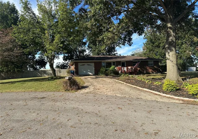 Photo 1 of Sale Pending at 103 S Berkley St, Scott City, MO 63780 | MLS# MIS26064006 | Listing updated on 2026-10-06