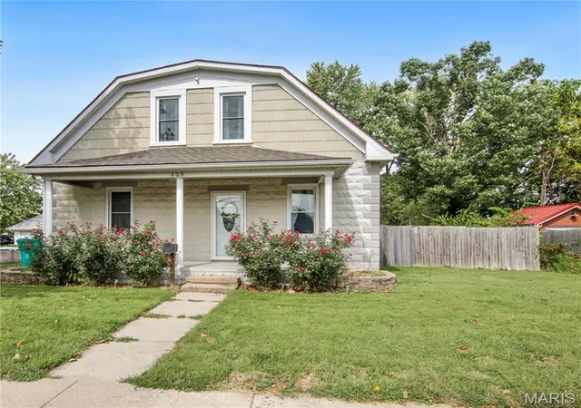 Photo 1 of Single family home for sale at 209 W Madison Ave, Owensville, MO 65066 | MLS# MIS26064008 | Listing updated on 2026-10-05