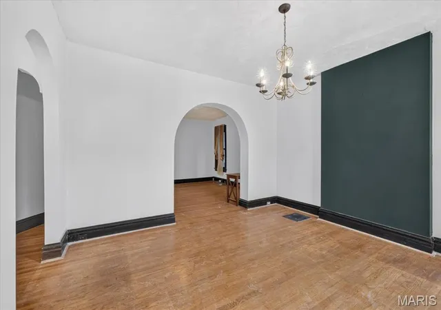 Listing Photo 4 - Condo for sale in building located at 4175 Flad Ave, Saint Louis, MO 63110