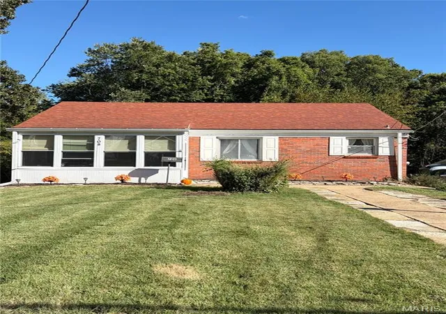 Photo 1 of Single family home for sale at 708 N Elizabeth Ave, Saint Louis, MO 63135 | MLS# MIS26064011 | Listing updated on 2026-10-06