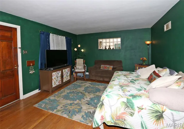 Photo 3 of Single family home for sale at 708 N Elizabeth Ave, Saint Louis, MO 63135 | MLS# MIS26064011 | Listing updated on 2026-10-08