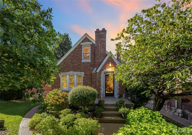 Single family home for sale at 6652 Oleatha Ave, Saint Louis, MO 63139 | MLS# MIS26064013