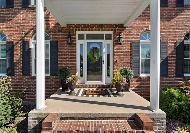 Photo 3 of Single family home for sale at 1554 Greenbrier St, Cape Girardeau, MO 63701 | MLS# MIS26064024 | Listing updated on 2026-10-05