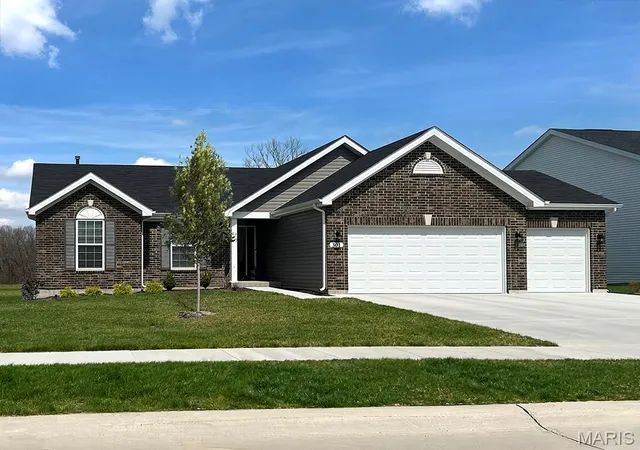 Photo 1 of Single family home for sale at 2 Hickory At Regal Pines Enclave, Ellisville, MO 63021 | MLS# MIS26064028 | Listing updated on 2026-10-05