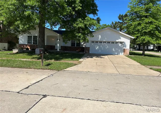 Photo 1 of Single family home for sale at 763 Wagon Ridge Dr, Fenton, MO 63026 | MLS# MIS26064034 | Listing updated on 2026-10-05