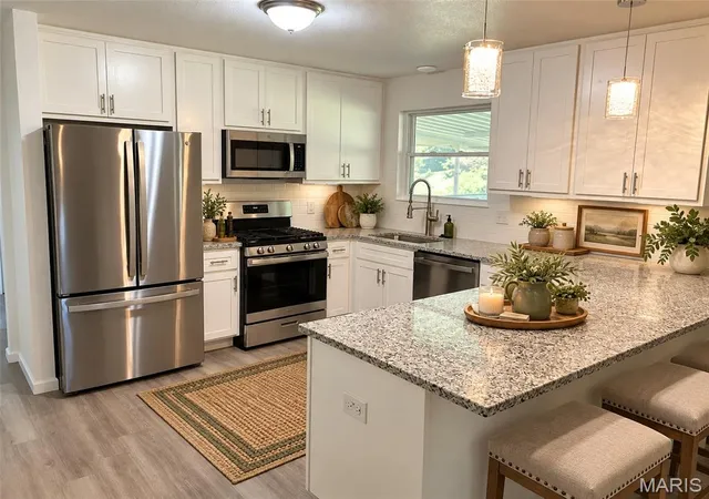 Photo 3 of Single family home for sale at 763 Wagon Ridge Dr, Fenton, MO 63026 | MLS# MIS26064034 | Listing updated on 2026-10-06