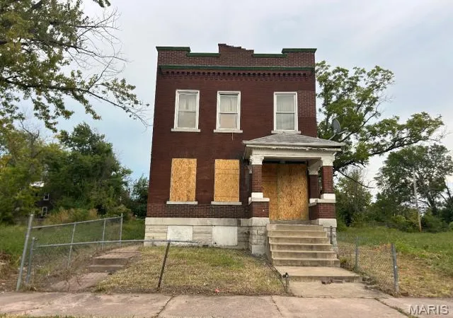 Single family home for sale at 4326 Warne Ave, Saint Louis, MO 63107 | MLS# MIS26064038