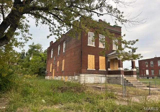 Photo 2 of Single family home for sale at 4326 Warne Ave, Saint Louis, MO 63107 | MLS# MIS26064038 | Listing updated on 2026-10-05