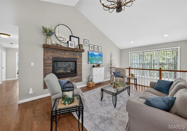 Photo 4 of Single family home for sale at 1004 Sulphur Spring Rd, Manchester, MO 63021 | MLS# MIS26064046 | Listing updated on 2026-10-19