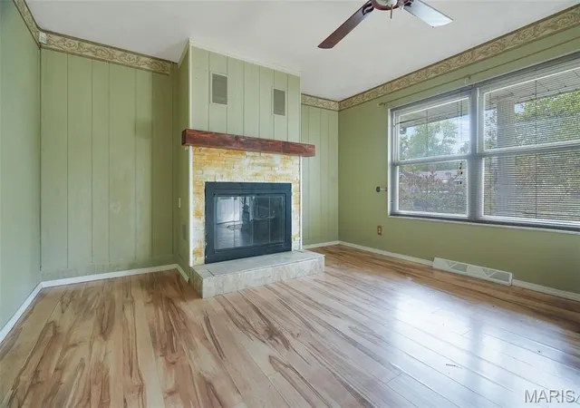 Photo 3 of Single family home for sale at 6 Hanson Dr, Granite City, IL 62040 | MLS# MIS26064049 | Listing updated on 2026-10-07