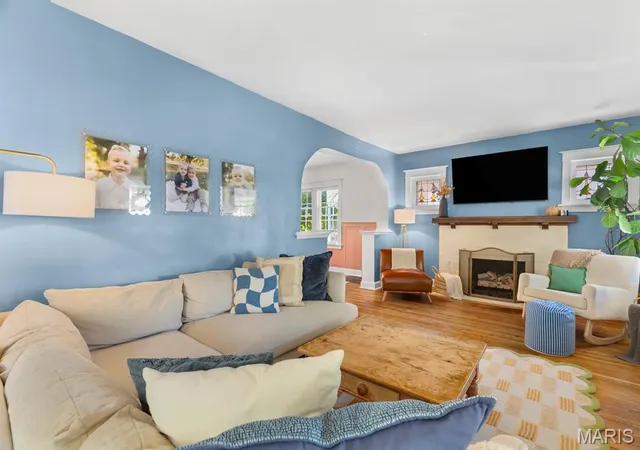 Photo 4 of Single family home for sale at 7526 Lovella Ave, Saint Louis, MO 63117 | MLS# MIS26064058 | Listing updated on 2026-10-09