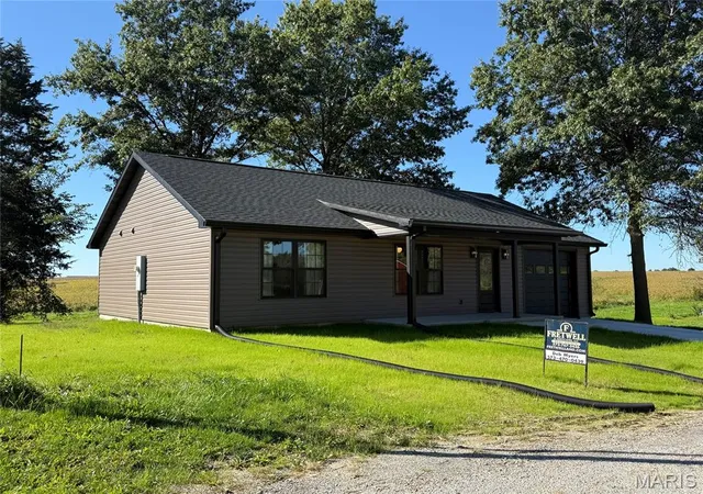 Photo 1 of Sale Pending at 501 S 4th Street, La Belle, MO 63447 | MLS# MIS26064062 | Listing updated on 2026-10-09