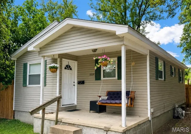Photo 2 of Single family home for sale at 1539 Truman St, Poplar Bluff, MO 63901 | MLS# MIS26064064 | Listing updated on 2026-10-05