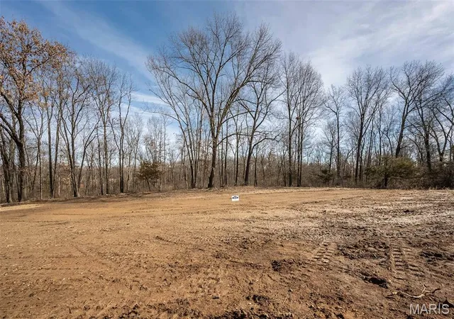 Photo 1 of Land for sale at 24 Oakview Ct Lot 14, Troy, MO 63379 | MLS# MIS26064070 | Listing updated on 2026-10-12