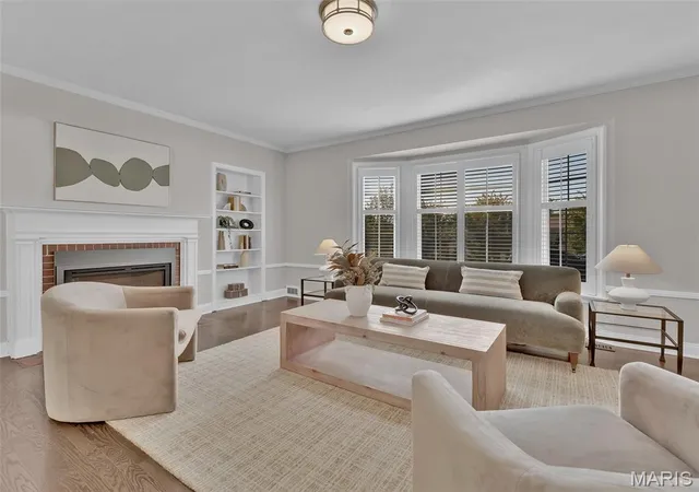 Photo 3 of Single family home for sale at 1154 S Berry Rd, Saint Louis, MO 63122 | MLS# MIS26064074 | Listing updated on 2026-10-08