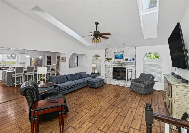 Photo 2 of Single family home for sale at 22 Towne Hall Ests Ln, Belleville, IL 62223 | MLS# MIS26064075 | Listing updated on 2026-10-22
