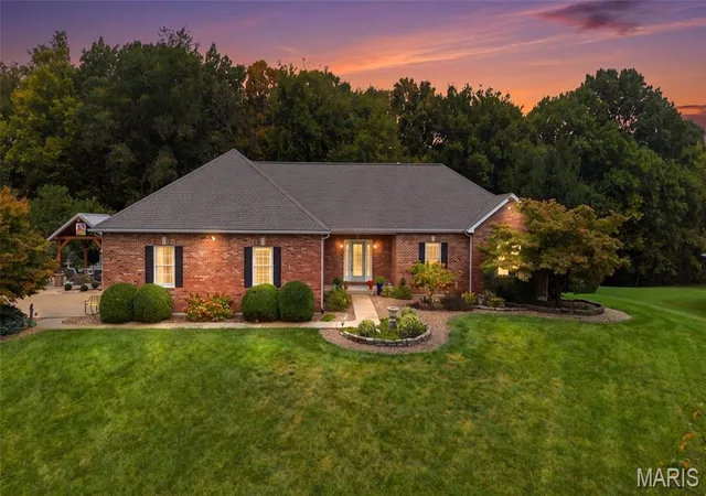 Photo 71 of Sale Pending at 6131 Chantilly Bnd, Waterloo, IL 62298 | MLS# MIS26064081 | Listing updated on 2026-10-23