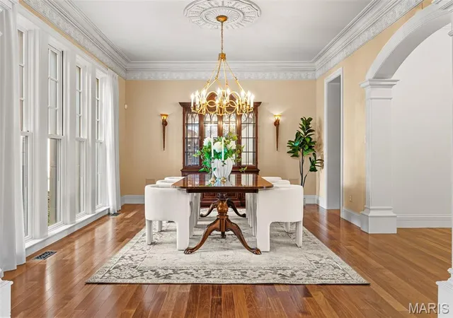 Photo 4 of Single family home for sale at 14 Brookwood Rd, Saint Louis, MO 63131 | MLS# MIS26064082 | Listing updated on 2026-10-11