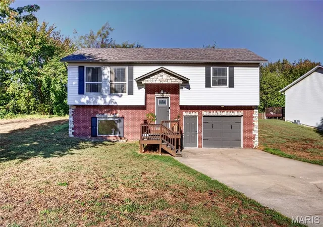 Photo 1 of Single family home for sale at 601 Twin Valley Dr, Lebanon, MO 65536 | MLS# MIS26064088 | Listing updated on 2026-10-06