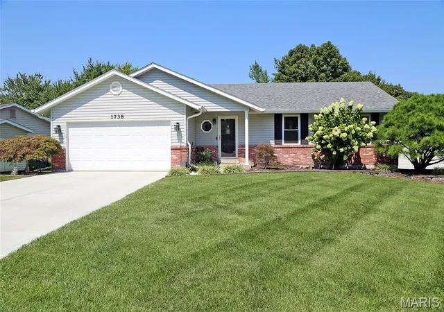 Photo 1 of Single family home for sale at 1738 Sun Drop Dr, Saint Charles, MO 63303 | MLS# MIS26064090 | Listing updated on 2026-10-09