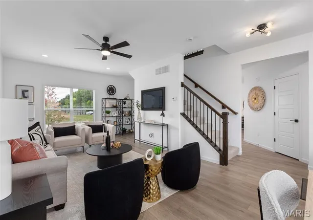 Photo 4 of Single family home for sale at 2 Berwick At Elm Xing, St Charles, MO 63301 | MLS# MIS26064106 | Listing updated on 2026-10-05