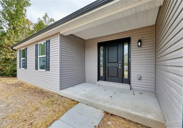 Photo 3 of Single family home for sale at 41 Sugar Crk Ct, Troy, MO 63379 | MLS# MIS26064111 | Listing updated on 2026-10-16