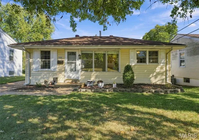 Photo 2 of Single family home for sale at 7930 Menola St, Saint Louis, MO 63123 | MLS# MIS26064116 | Listing updated on 2026-10-08