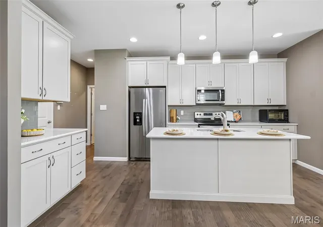 Photo 2 of Single family home for sale at 2487 Windswept Farms Dr, Eureka, MO 63025 | MLS# MIS26064119 | Listing updated on 2026-10-19
