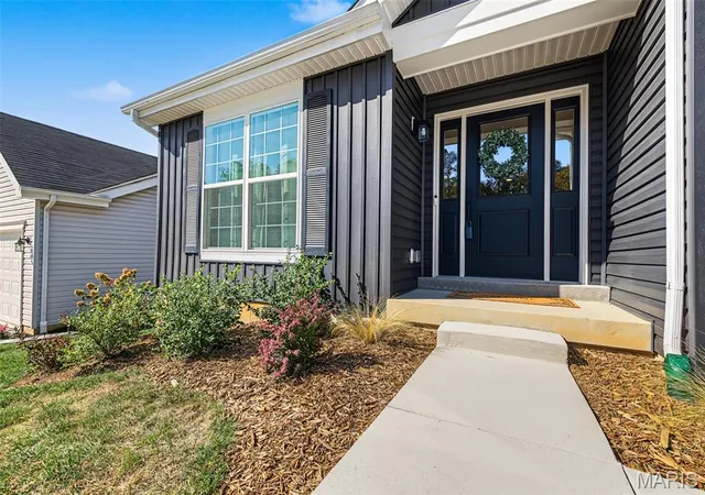 Photo 2 of Single family home for sale at 4263 Bear Ridge Dr, House Springs, MO 63051 | MLS# MIS26064120 | Listing updated on 2026-10-24