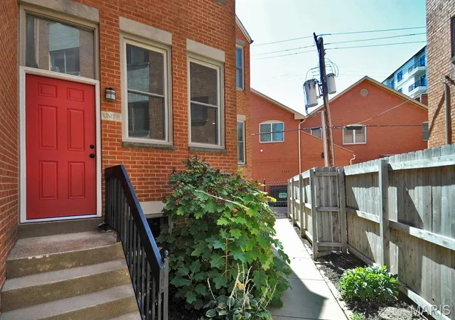 Photo 2 of Condo for sale at 4520 W Pine Blvd #8, Saint Louis, MO 63108 | MLS# MIS26064126 | Listing updated on 2026-10-09