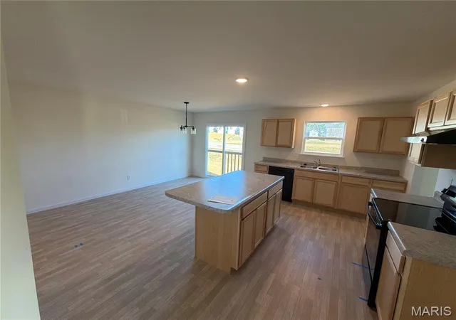 Photo 2 of Single family home for sale at 417 Yellow Rose Ct, Wentzville, MO 63385 | MLS# MIS26064127 | Listing updated on 2026-10-19