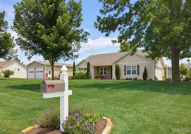 Photo 3 of Single family home for sale at 136 Raspberry Ln, Jackson, MO 63755 | MLS# MIS26064134 | Listing updated on 2026-10-08