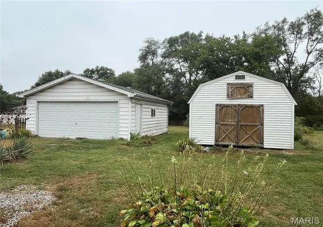 Photo 4 of Single family home for sale at 403 E State St, Irving, IL 62051 | MLS# MIS26064135 | Listing updated on 2026-10-05