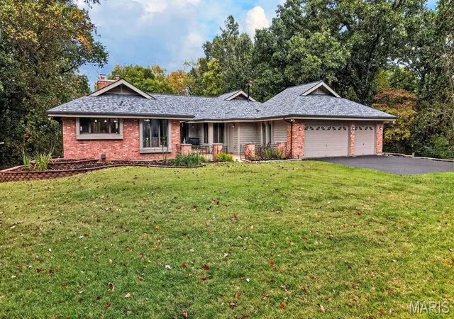 Photo 1 of Mansion for sale at 56 Chesterfield Lakes Rd, Chesterfield, MO 63005 | MLS# MIS26064138 | Listing updated on 2026-10-22
