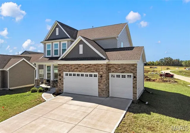 Photo 3 of Single family home for sale at 335 Valley Blf Dr, Wentzville, MO 63385 | MLS# MIS26064139 | Listing updated on 2026-10-09